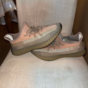 Yeezy 350 V2 Sand Taupe